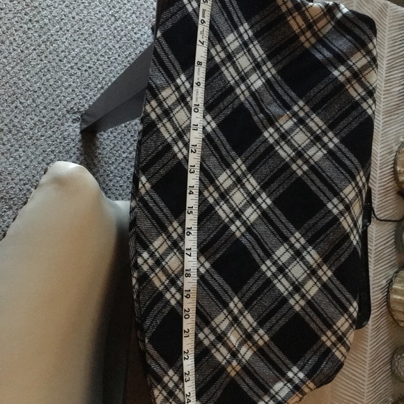 Express black & white plaid skirt - Picture 4 of 5